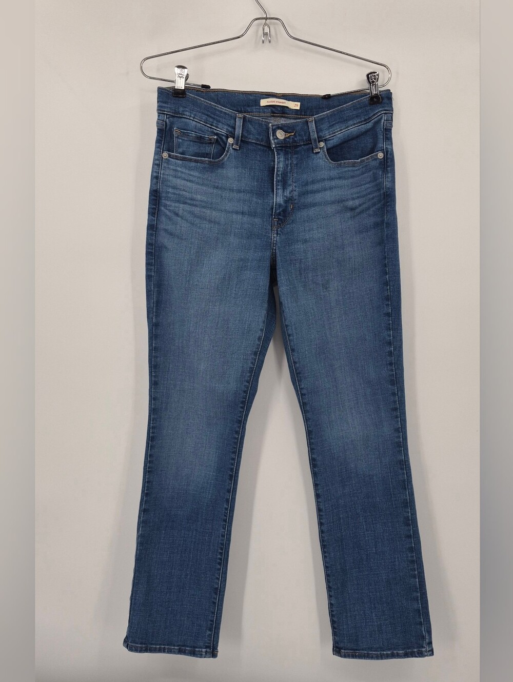Levis Classic Straight Leg Jeans Womens Size 8 W29 Medium Wash Blue Denim Pants